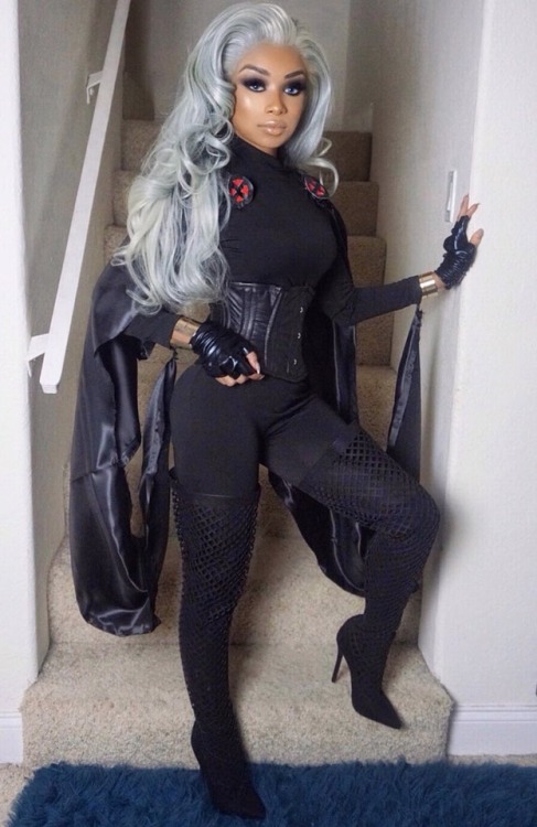 superheroesincolor:Storm  #Cosplay by Desirée...