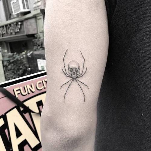 Little spider tattoo  Tattoogridnet