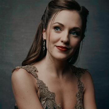 all things laura osnes