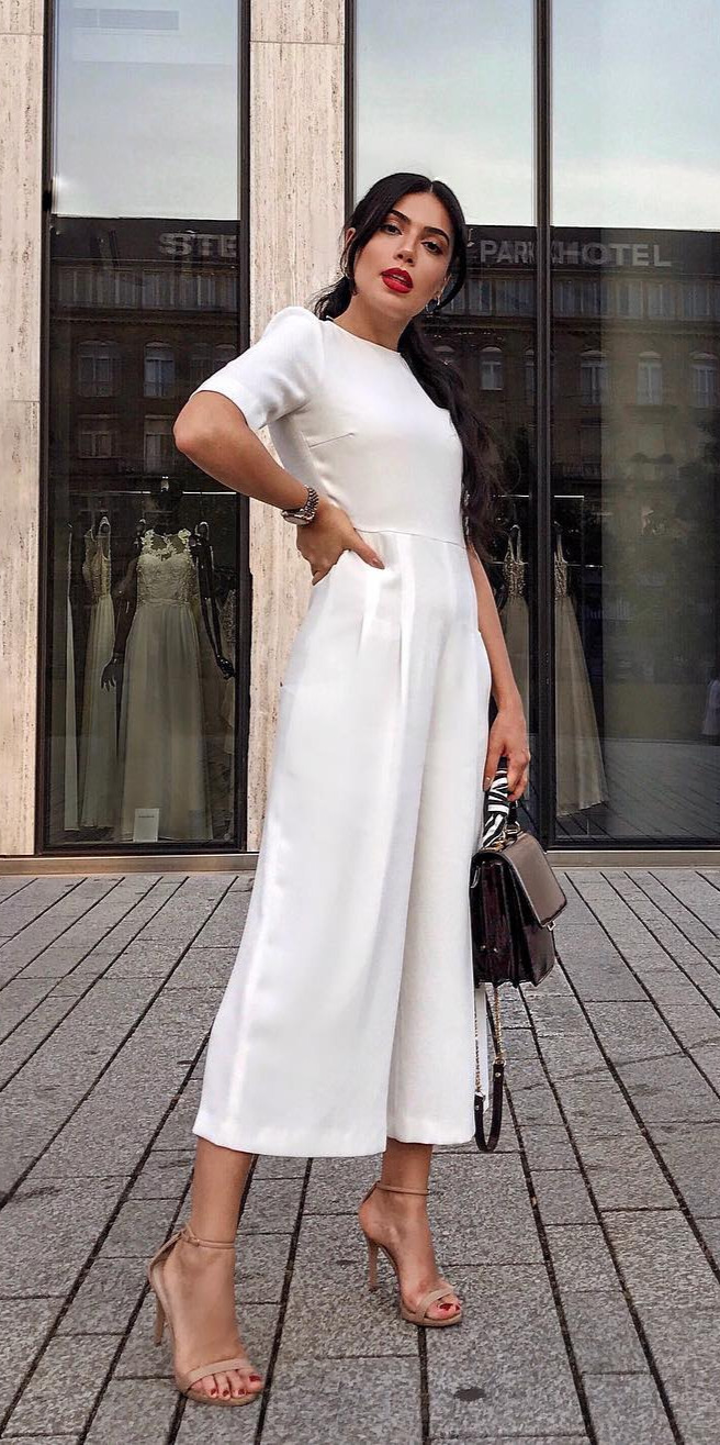 celebrity dresses, latest celebrity gossip, models, sale, pic White obsession again , ootd | Advertisement, brands are tagged Bought this overall 2 or 3 years ago at Zara and Istill obsessed with it, the white love is real 