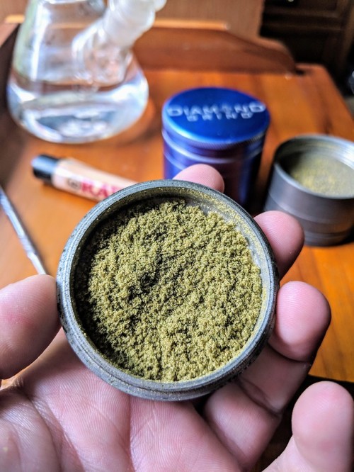 livingshattered:A little kief on top.