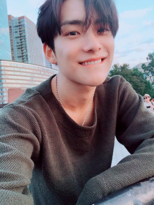 fy-ace7:official_ACE7:[#ACE_Jun]A very pretty day in so...