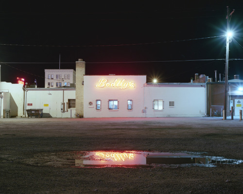 cafeinevitable:Up All Nightphotos: Dave Egan(via nevver)