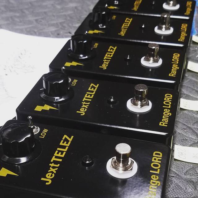 JEXT TELEZ PEDALS — Range Lord Gold High Gain Limited Edition. First