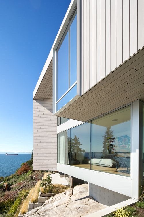 fineinteriors:Sunset House, Vancouver by Mcleod Bovell | 