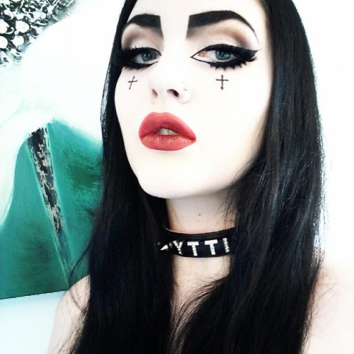 dracmakens:evillittlething:Those crosses took dedicationoh...