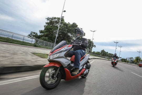 Scooters à venda no Brasil