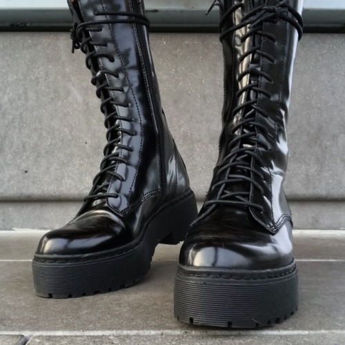 combat boots | Tumblr