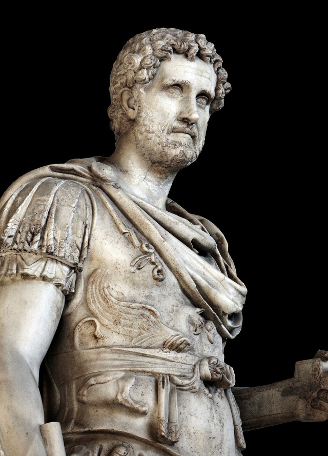 QUEST FOR BEAUTY - Antoninus Pius. Vatican Museums....