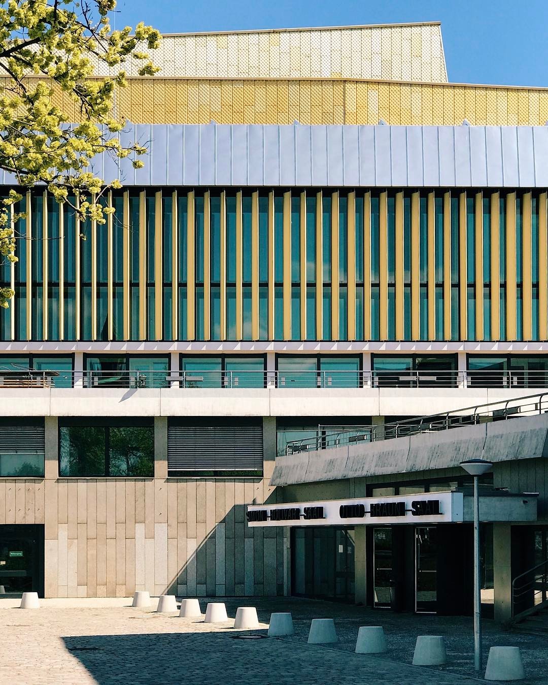 Staatsbibliothek zu Berlin (1978) Hans Scharoun - antiwhat