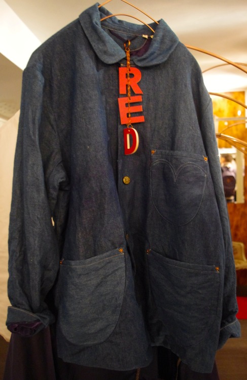 levi's red denim jacket mens