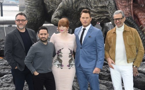 chrisprattdelicious:Colin Trevorrow, J.A Bayona, Bryce Dallas...