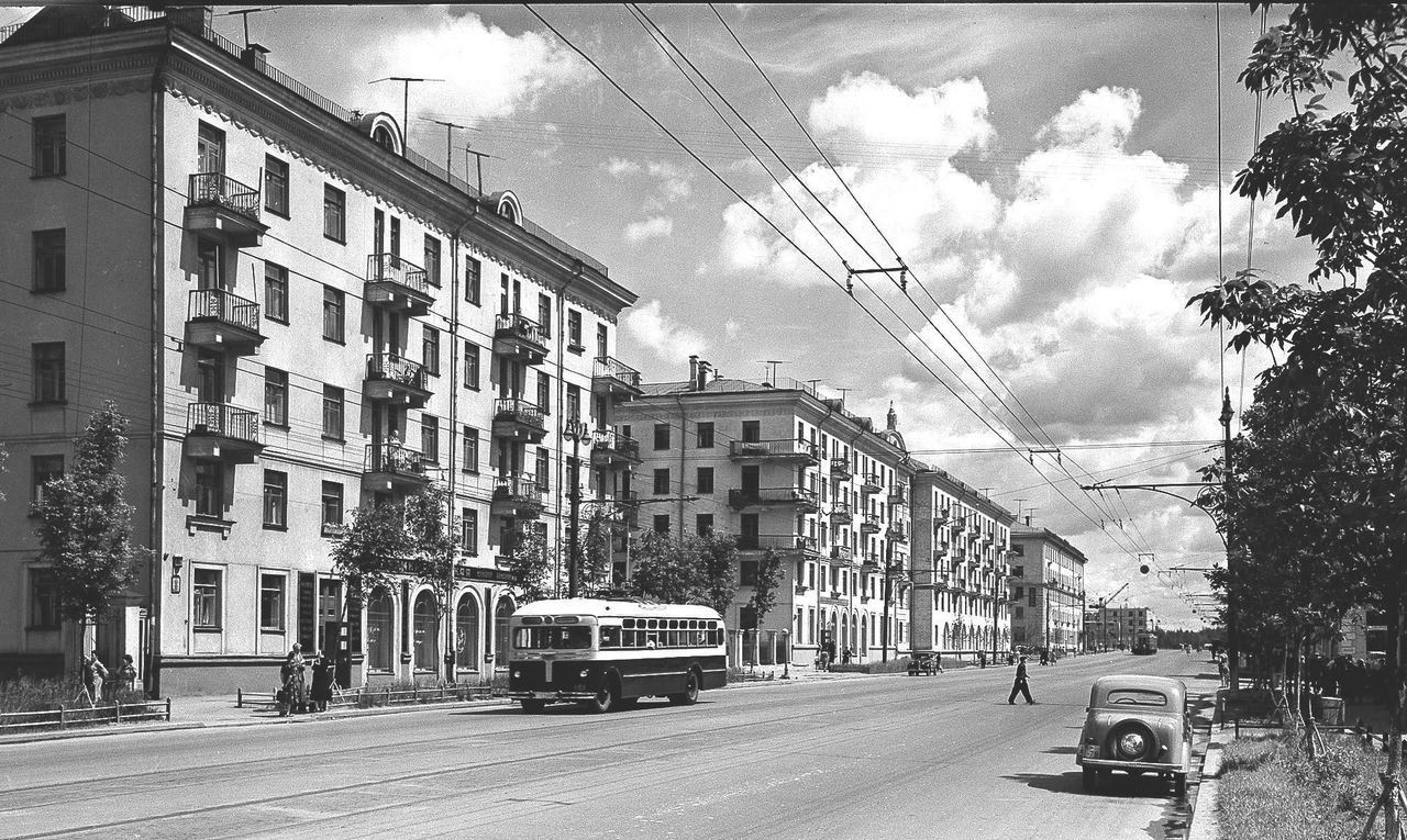 Pervomayskaya (May Day) street in Moscow in the 1950s