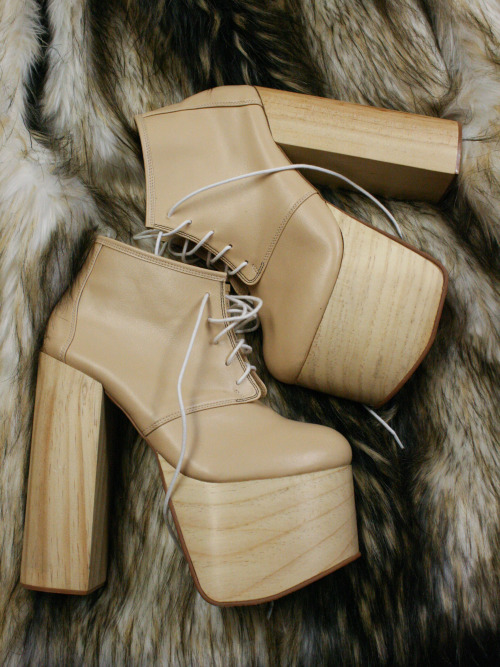 tierdropp:Shoe SurgeNude ginger platforms -Deandri.com