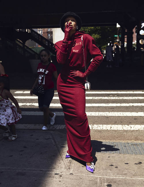 visualjunkee:STREET COUTURE - model Adwoa Aboah -...