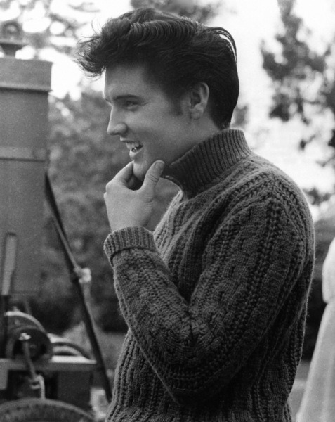 twixnmix:Elvis Presley on the set of “Jailhouse Rock” (1957) ...