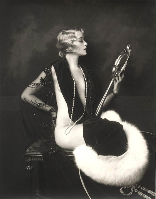 pankurios-templeovarts:Shots taken by Alfred Cheney Johnston...