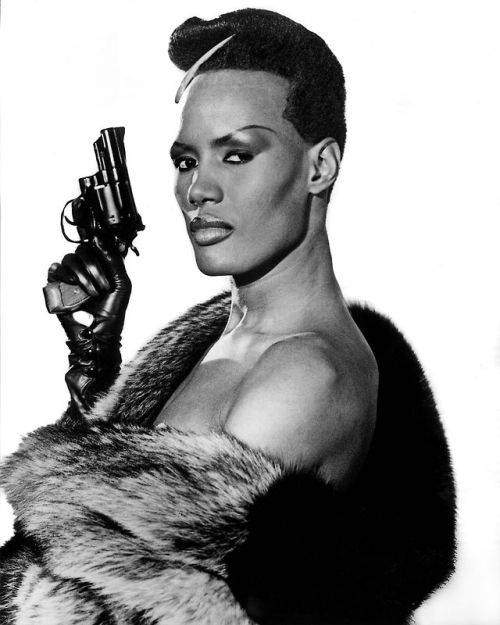 sendommager:Grace Jones, 1985.