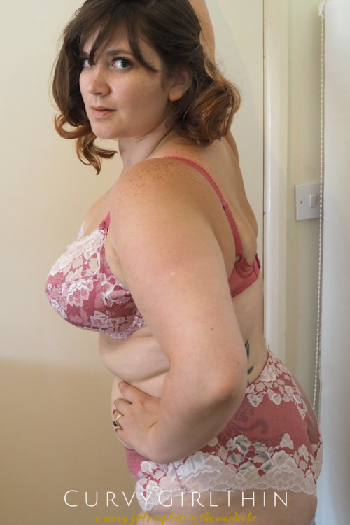 maturemaduras:Sexy mature blogger Curvygirlthin