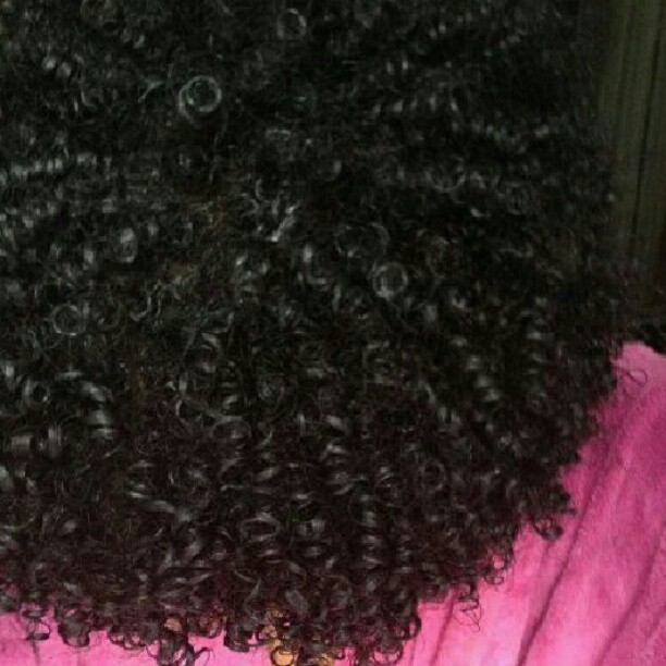 Check out @tyvettesymone’s perfect curl... - Natural Hair Daily by Elle ...