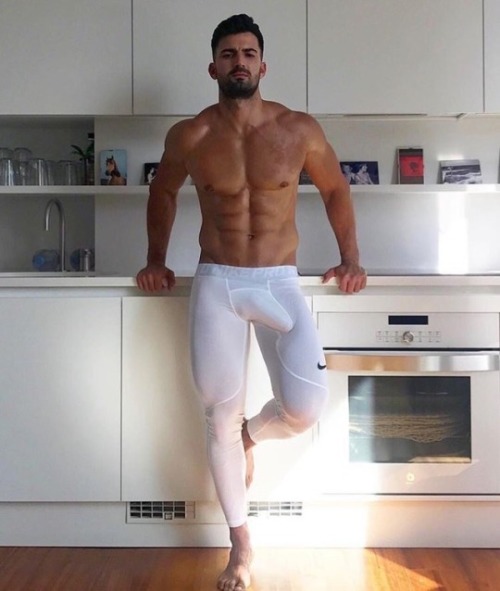 @DutchHairyGayLover