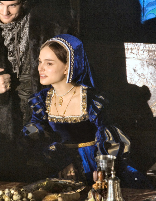 costumeloverz71:Anne Boleyn’s (Natalie Portman) Blue...