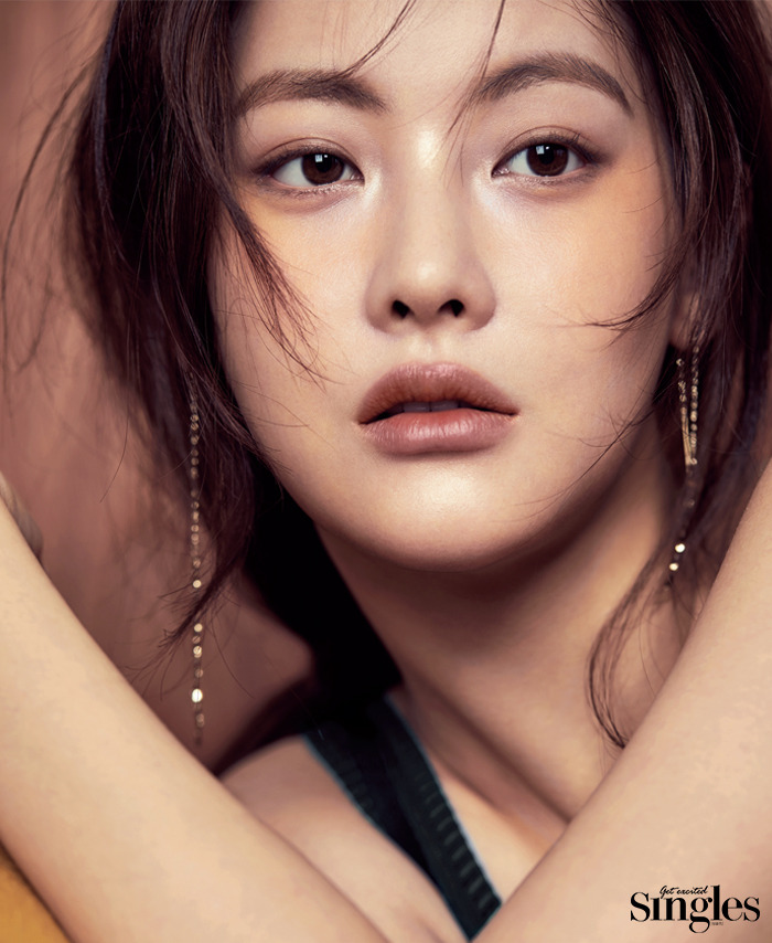 Oh Yeon Seo - Singles Magazine September Issue ‘17 - Korean photoshoots