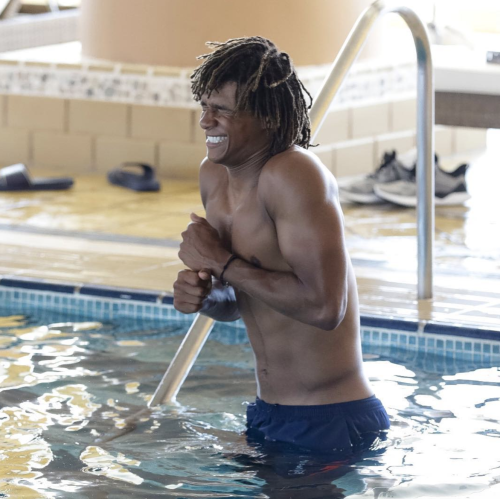 footballersshirtless
