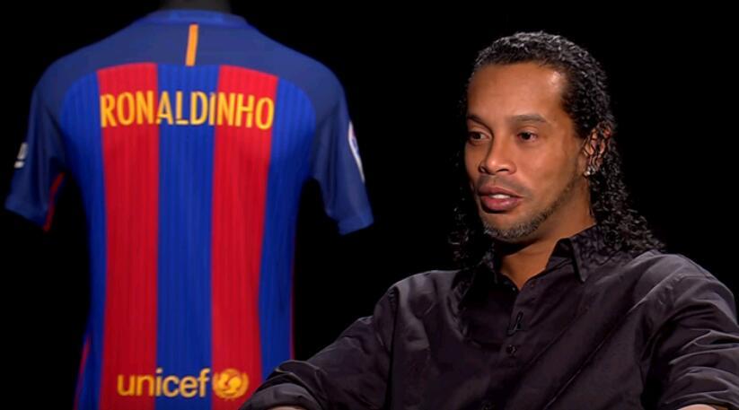 ronaldinho barcelona jersey