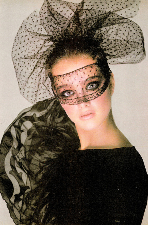 mabellonghetti:Brooke Shields photographed by Richard Avedon...