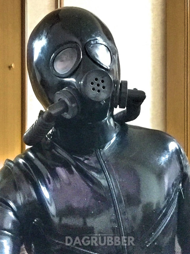 RUBBER MASTER RUBBER GAS MASK