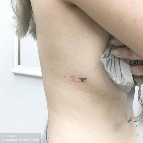 By JK Kim, done in Queens. http://ttoo.co/p/147936 small;jkkim;patriotic;line art;japanese culture;rib;tiny;travel;ifttt;little;minimalist;game;origami;fine line;paper plane