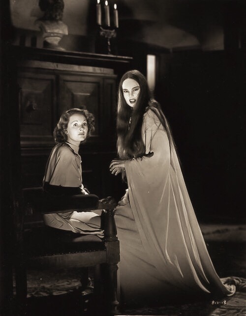 vrykolach:Mark of the Vampire (1935)