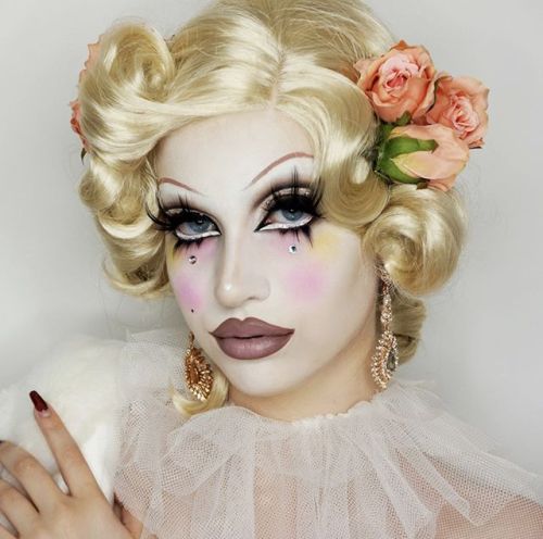 sugarpillcosmetics:Happy DragCon weekend! @abbyrobertsartistry...