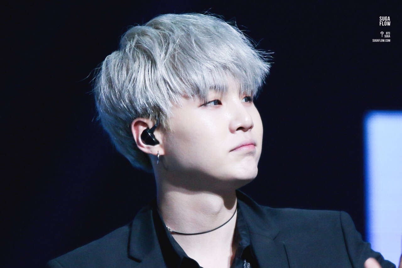 Yoongi >>> grey hair appreciation post