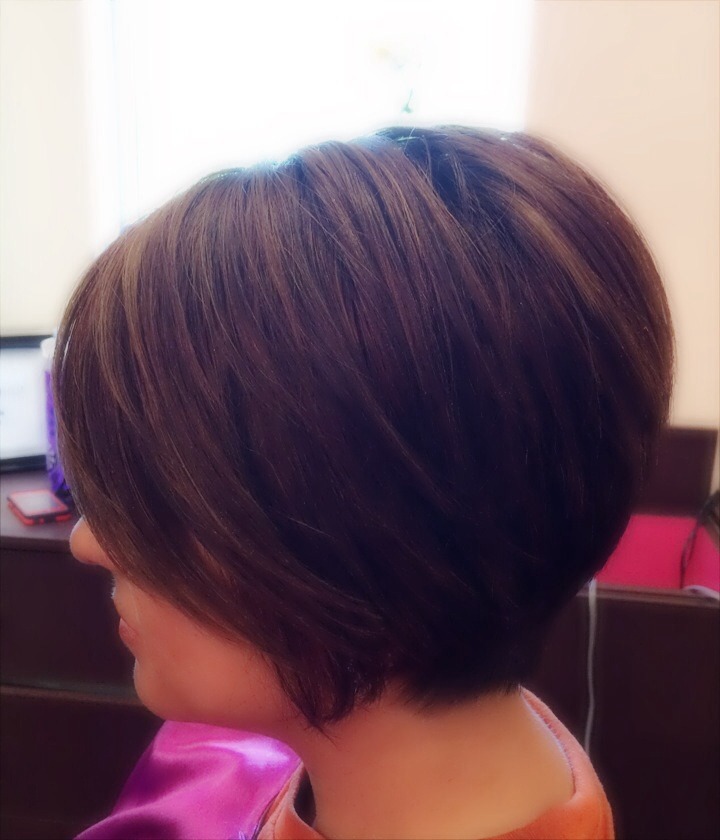 Beauty Love Grace Short Angled Bob She Has Thick Hair With