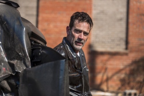 thewalkingdead-hq:Negan in The Walking Dead Photos of S8 Ep12...