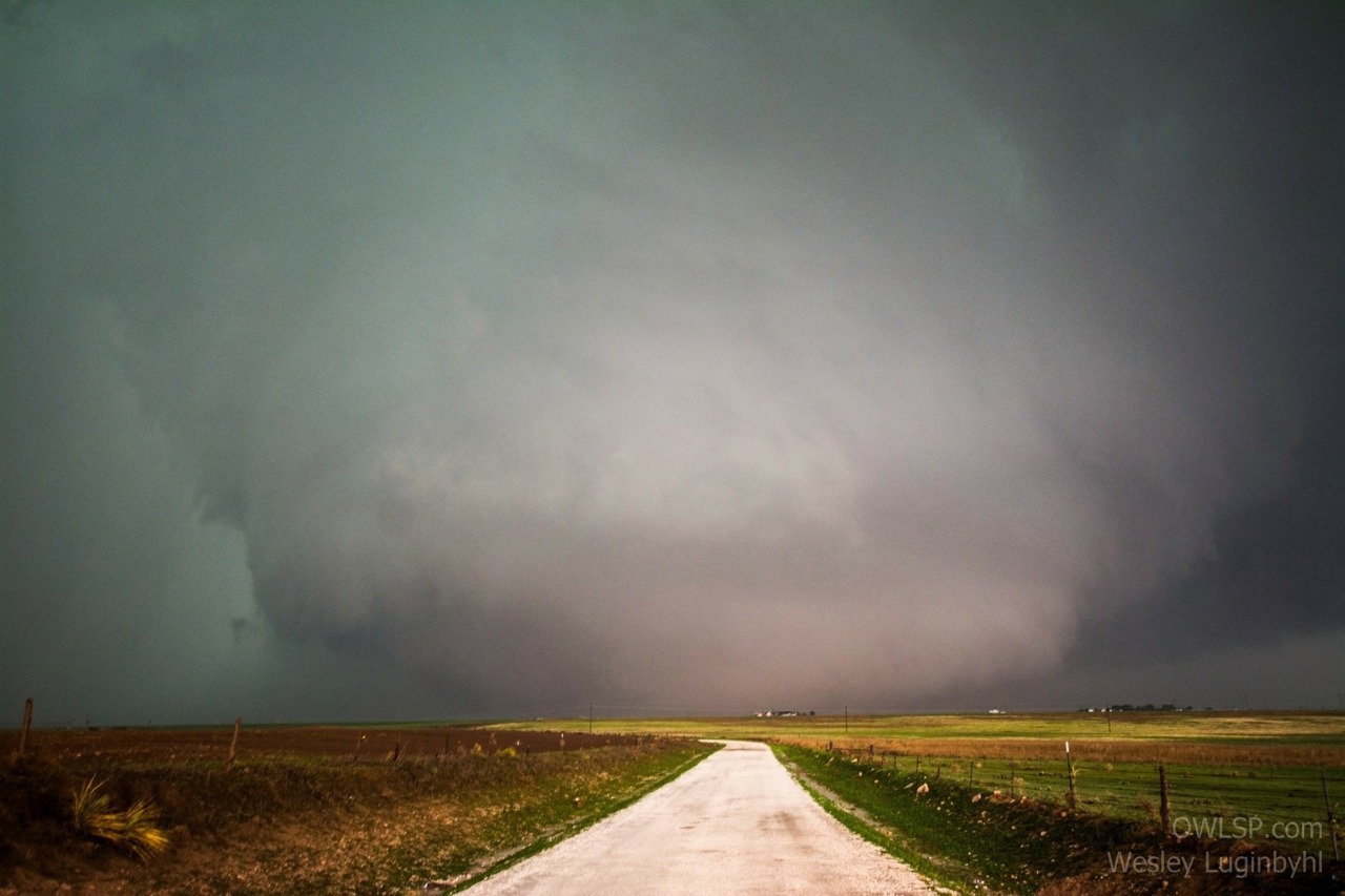Large tornado (EF4-EF5) in Dammitt, Texas, USA... - Weather Events