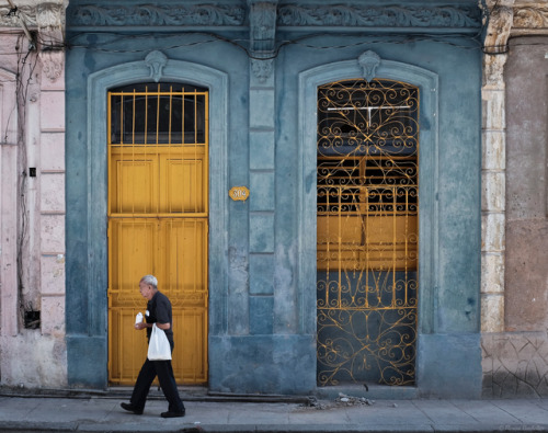 florentbachelier:“ Por la Calle “ // Havana // 2017