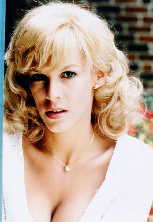 myfroggylife:Jamie Lee Curtis as Dorothy Stratten in the...