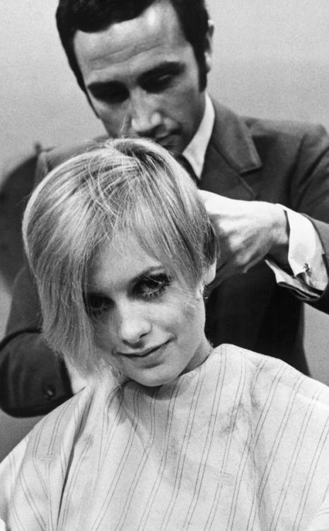 Twiggy haircut  Tumblr