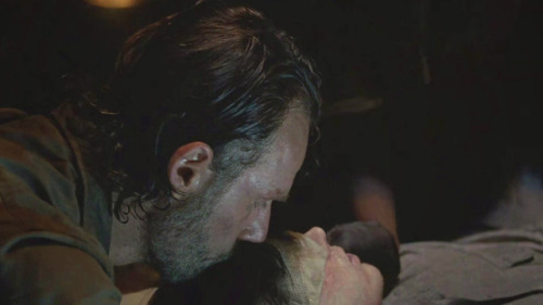 thegaslightroom:Rick and Carl from “The Walking Dead” <3