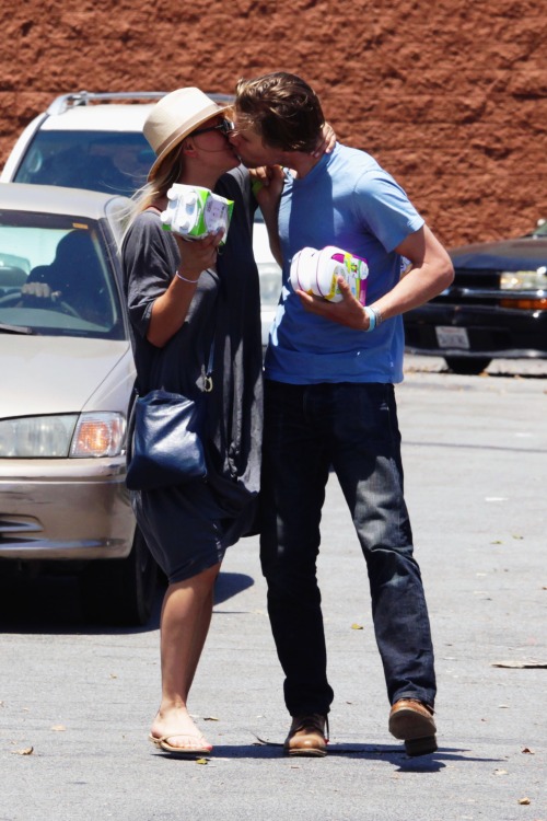 Kaley Cuoco and her boyfriend out in Los Angeles - June 27, 2016