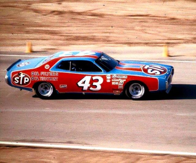 Donnie Allison Daytona 1973 Richard Petty - Speed