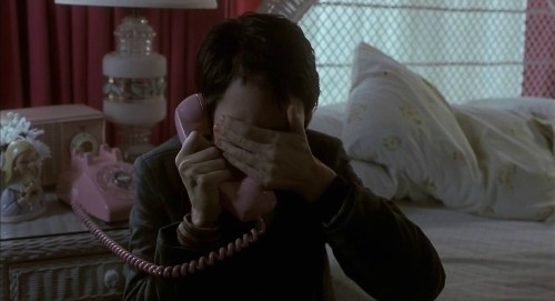 veronicas-sawyers:Girl Interrupted (1999), Daisy’s bedroom.