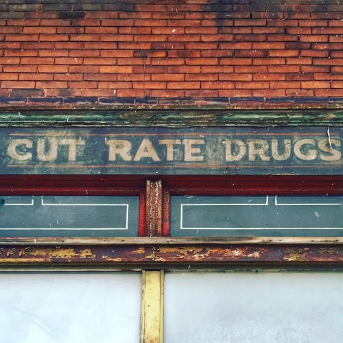 markmarkmarkmarkmarkmarkmark:#pittsburgh #uptown #drugs...