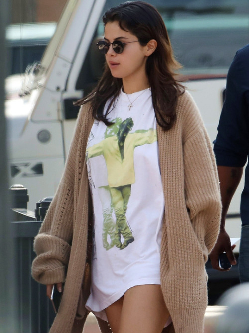 selenasgcmez:Selena Gomez out and about in Studio City, CA |...