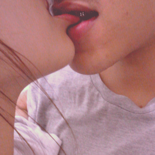 Beso Con Mordida Explore Tumblr Posts And Blogs Tumgir