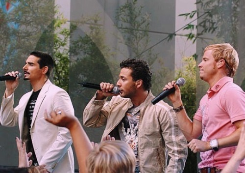 unbreakablebsb:Backstreet Boys on The Tonight Show with Jay...