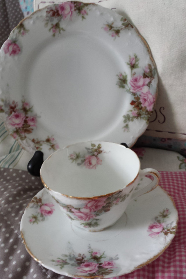 Pretty Vintage House — pink rose pattern vintage fine china...